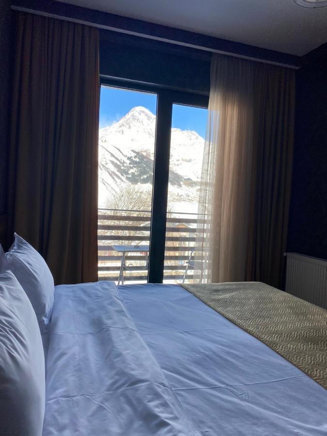 Гостевой дом Hilltop Kazbegi Экстерьер фото