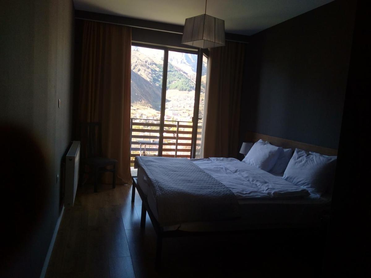 Гостевой дом Hilltop Kazbegi Экстерьер фото
