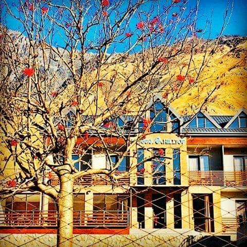 Гостевой дом Hilltop Kazbegi Экстерьер фото